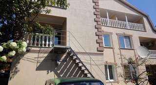 Гостиница Lyudmila Морское-0